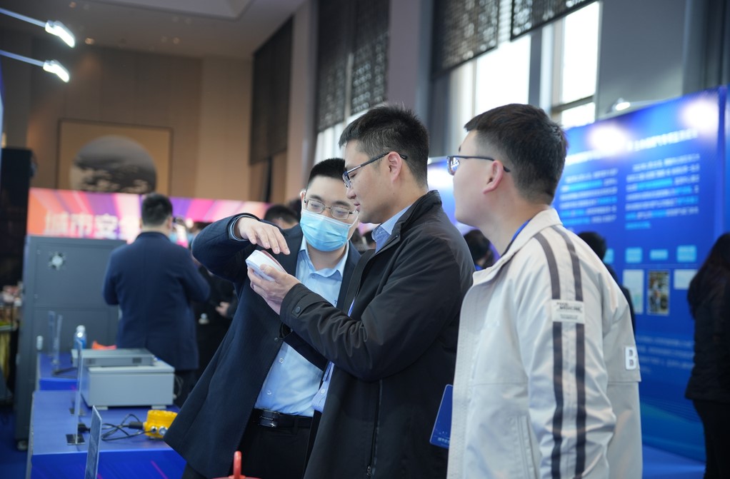 全场景燃气安全监测产品,用硬核力量守护城市燃气安全 全场景燃气安全监测产品,用硬核力量守护城市燃气安全