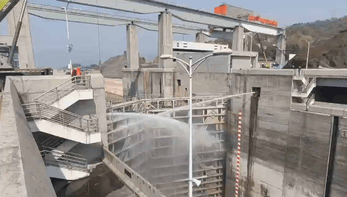 三峡船闸新型消防炮项目顺利完成研发测试现场交付 三峡船闸新型消防炮项目顺利完成研发测试现场交付